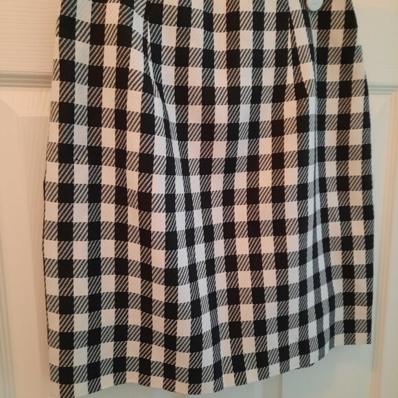 Daily Habit Plaid Skirt Size 9 - Picture 1 of 4